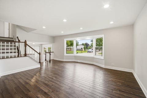 Tiny photo for 1596 Texas Street, Elk Grove Village, IL 60007 (MLS # 12684887)