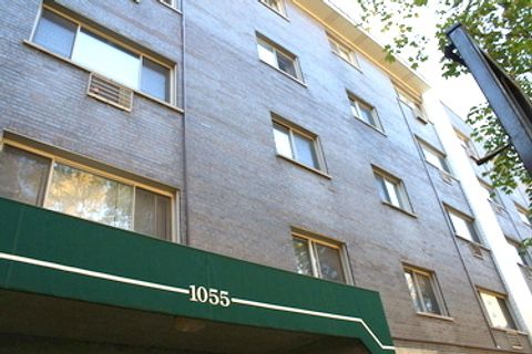 1055 W Catalpa Avenue 520 Chicago IL 60640