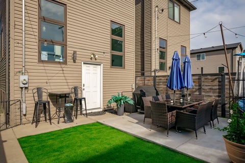 Tiny photo for 4603 S Calumet Avenue, Chicago, IL 60653 (MLS # 12736215)