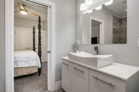 Tiny photo for 4603 S Calumet Avenue, Chicago, IL 60653 (MLS # 12736215)