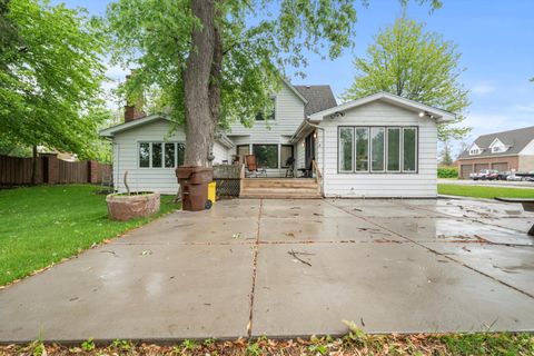 Photo of 15285 State Street, South Holland, IL 60473 (MLS # 12539380)