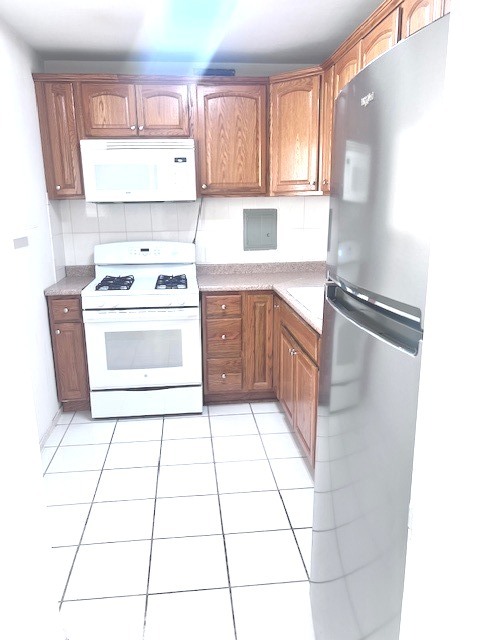 1450 E 55th Place 518S