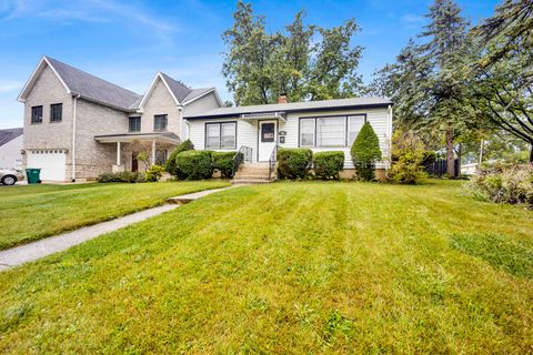 Tiny photo for 546 N Main Street, Lombard, IL 60148 (MLS # 12480116)