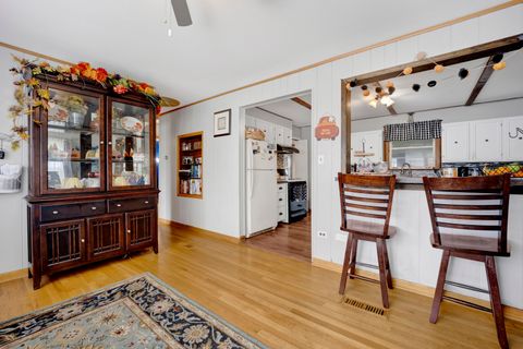 Tiny photo for 546 N Main Street, Lombard, IL 60148 (MLS # 12480116)