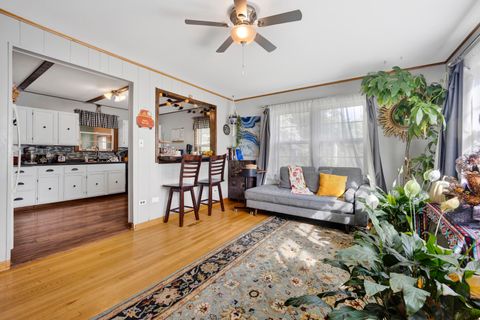 Tiny photo for 546 N Main Street, Lombard, IL 60148 (MLS # 12480116)