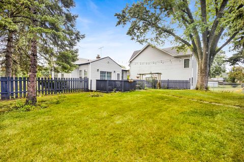 Tiny photo for 546 N Main Street, Lombard, IL 60148 (MLS # 12480116)