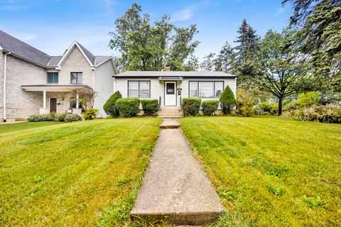 Photo of 546 N Main Street, Lombard, IL 60148 (MLS # 12480116)