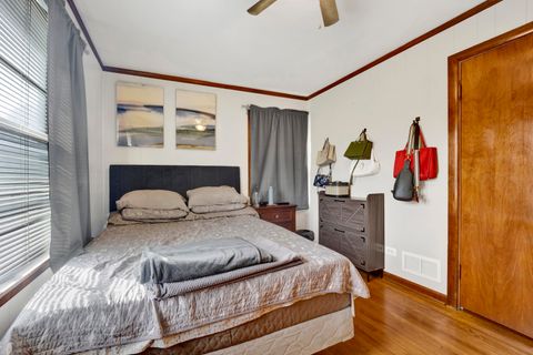 Tiny photo for 546 N Main Street, Lombard, IL 60148 (MLS # 12480116)