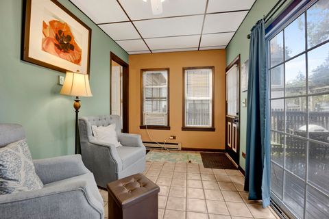 Tiny photo for 546 N Main Street, Lombard, IL 60148 (MLS # 12480116)
