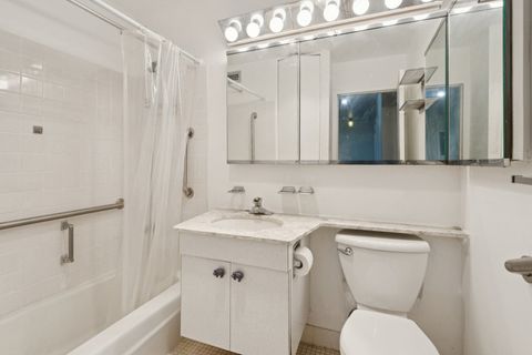 Tiny photo for 1255 N Sandburg Terrace #2402, Chicago, IL 60610 (MLS # 12593736)