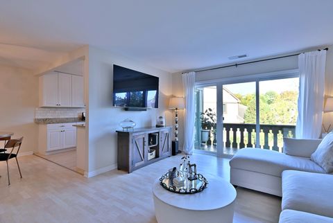 Tiny photo for 1264 Williamsburg Drive #D2, Schaumburg, IL 60193 (MLS # 12490707)