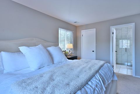 Tiny photo for 1264 Williamsburg Drive #D2, Schaumburg, IL 60193 (MLS # 12490707)