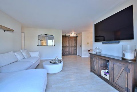 Tiny photo for 1264 Williamsburg Drive #D2, Schaumburg, IL 60193 (MLS # 12490707)