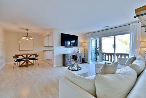 Tiny photo for 1264 Williamsburg Drive #D2, Schaumburg, IL 60193 (MLS # 12490707)