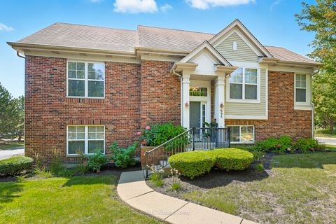 Photo of 695 Station Boulevard, Aurora, IL 60504 (MLS # 12512992)