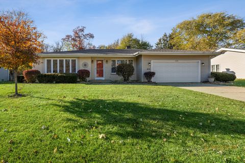 Photo of 1115 N Oakwood Drive, McHenry, IL 60050 (MLS # 12514442)