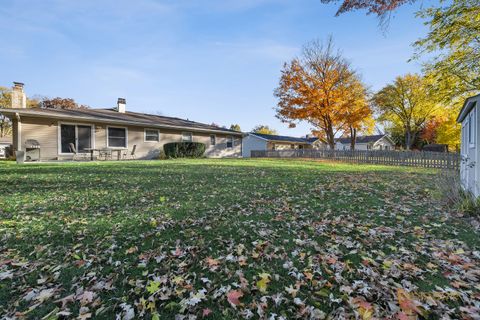 Tiny photo for 1115 N Oakwood Drive, McHenry, IL 60050 (MLS # 12514442)