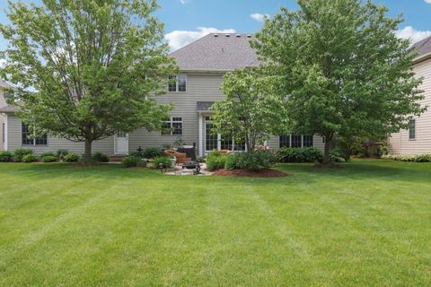Tiny photo for 40W612 Blue Lake Circle N, St. Charles, IL 60175 (MLS # 12596410)