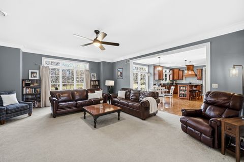 Tiny photo for 40W612 Blue Lake Circle N, St. Charles, IL 60175 (MLS # 12596410)
