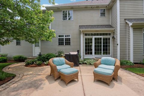 Tiny photo for 40W612 Blue Lake Circle N, St. Charles, IL 60175 (MLS # 12596410)