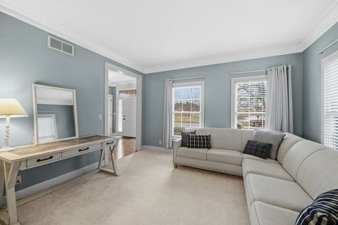 Tiny photo for 40W612 Blue Lake Circle N, St. Charles, IL 60175 (MLS # 12596410)