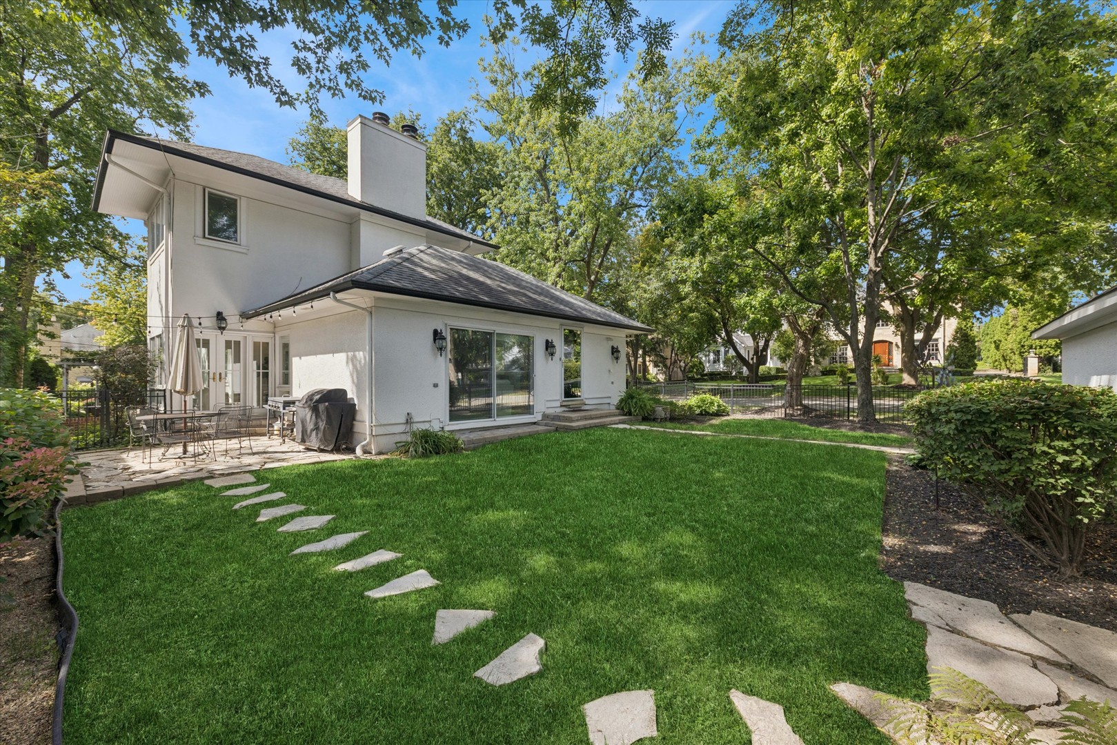 23 N Vine Street