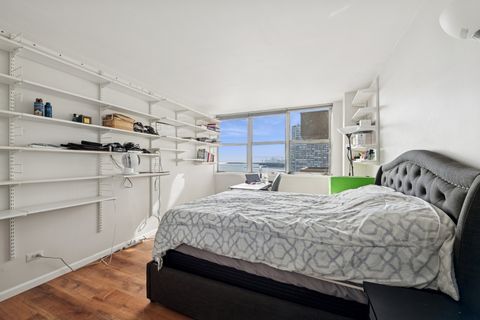 Tiny photo for 6301 N Sheridan Road #14E, Chicago, IL 60660 (MLS # 12490473)