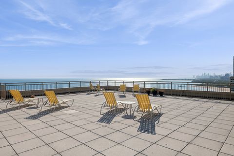 Tiny photo for 6301 N Sheridan Road #14E, Chicago, IL 60660 (MLS # 12490473)