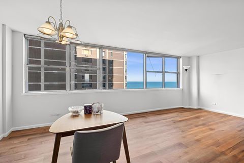Tiny photo for 6301 N Sheridan Road #14E, Chicago, IL 60660 (MLS # 12490473)