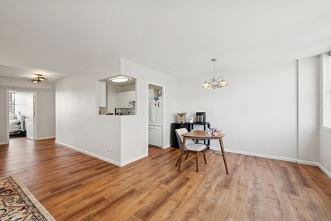 Tiny photo for 6301 N Sheridan Road #14E, Chicago, IL 60660 (MLS # 12490473)