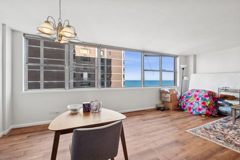 Tiny photo for 6301 N Sheridan Road #14E, Chicago, IL 60660 (MLS # 12490473)