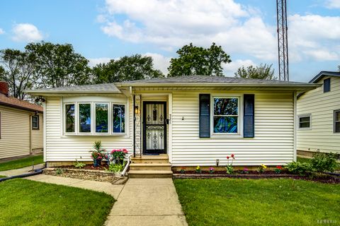 Photo of 521 Cowles Avenue, Joliet, IL 60435 (MLS # 12634156)