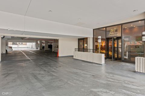 Tiny photo for 5100 N Marine Drive #17E, Chicago, IL 60640 (MLS # 12624540)