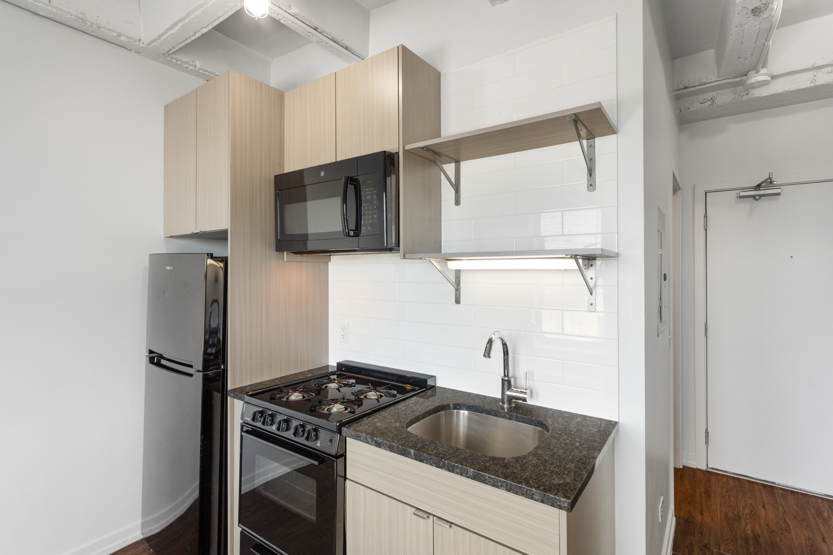 1325 W Wilson Avenue 607