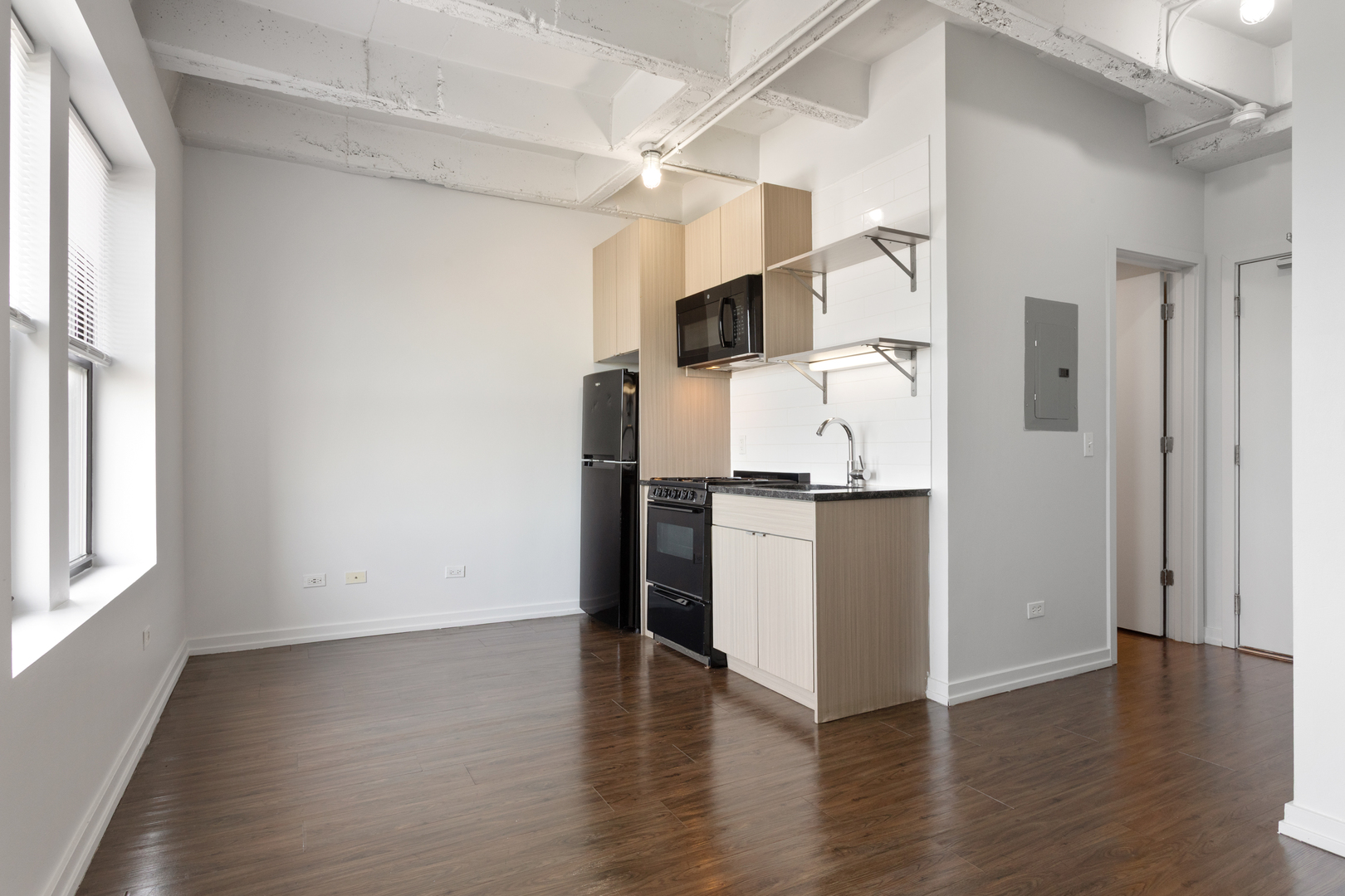 1325 W Wilson Avenue 607