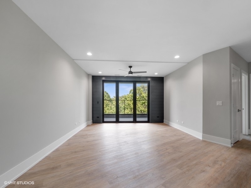3839 N Clark Street 203
