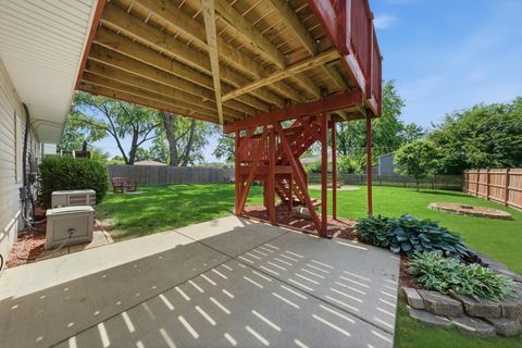 Tiny photo for 134 Michael Lane, New Lenox, IL 60451 (MLS # 12649367)