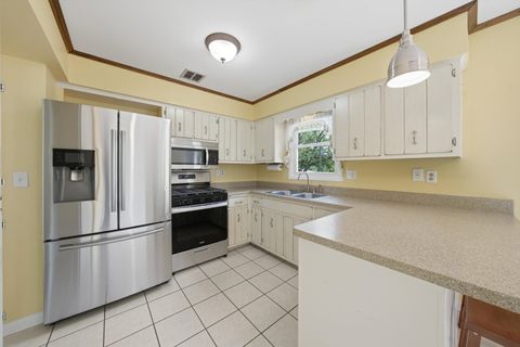 Tiny photo for 134 Michael Lane, New Lenox, IL 60451 (MLS # 12649367)