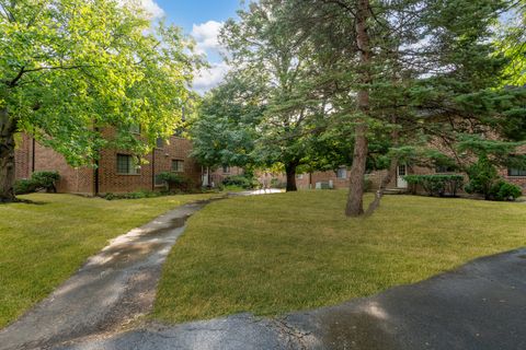 Tiny photo for 104 Steeple Drive #C, Buffalo Grove, IL 60089 (MLS # 12492056)