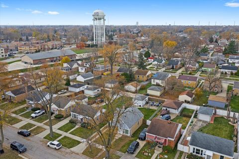 Tiny photo for 540 47th Avenue, Bellwood, IL 60104 (MLS # 12523474)