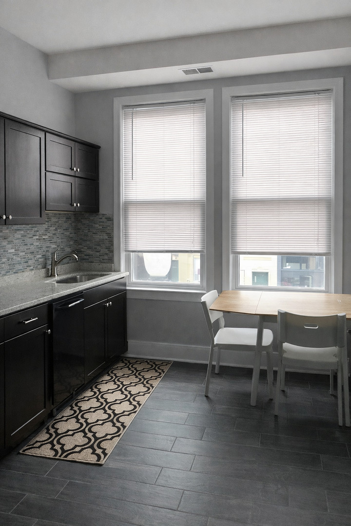 1959 W Dickens Avenue 2F