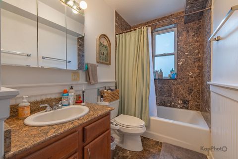 Tiny photo for 5913 N Paulina Street #2E, Chicago, IL 60660 (MLS # 12682009)