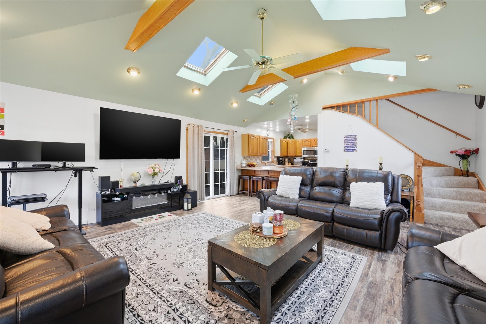 10716 S Nashville Avenue