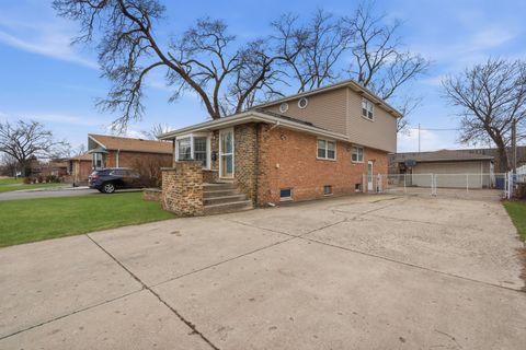 Tiny photo for 10716 S Nashville Avenue, Worth, IL 60482 (MLS # 12562493)