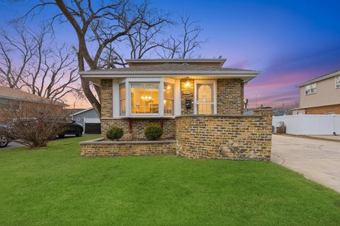 Tiny photo for 10716 S Nashville Avenue, Worth, IL 60482 (MLS # 12562493)