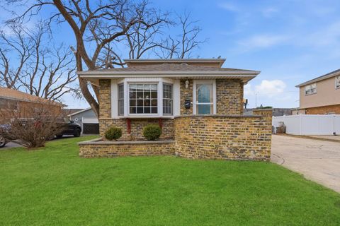 Photo of 10716 S Nashville Avenue, Worth, IL 60482 (MLS # 12562493)