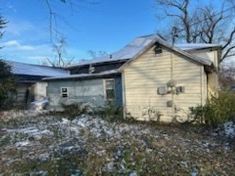 Photo of 419 S Pearl Street, Salem, IL 62881 (MLS # 12530495)