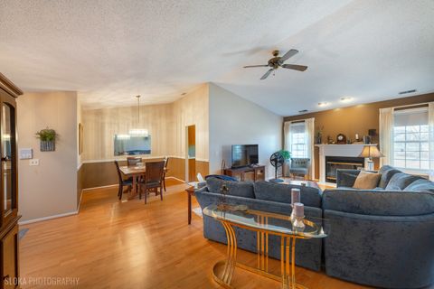 Tiny photo for 474 Elizabeth Drive #17D, Wood Dale, IL 60191 (MLS # 12548284)