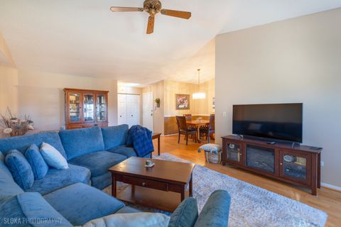 Tiny photo for 474 Elizabeth Drive #17D, Wood Dale, IL 60191 (MLS # 12548284)