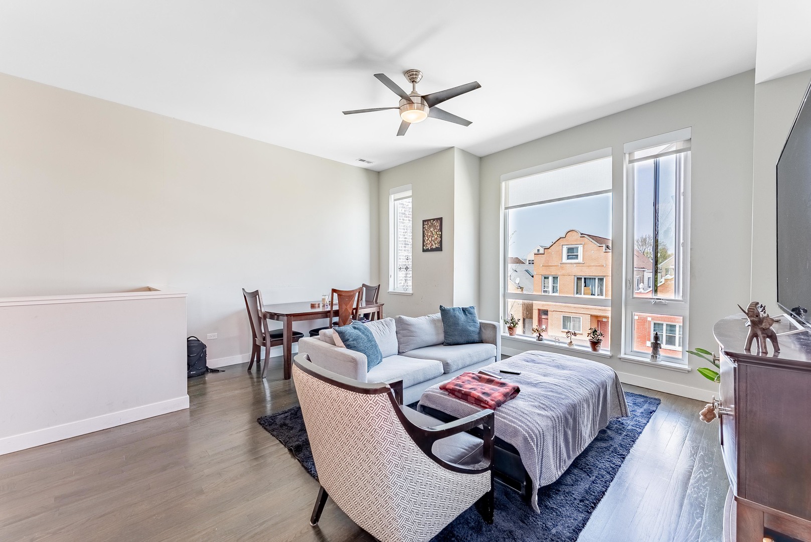 2143 W 19th Street 3